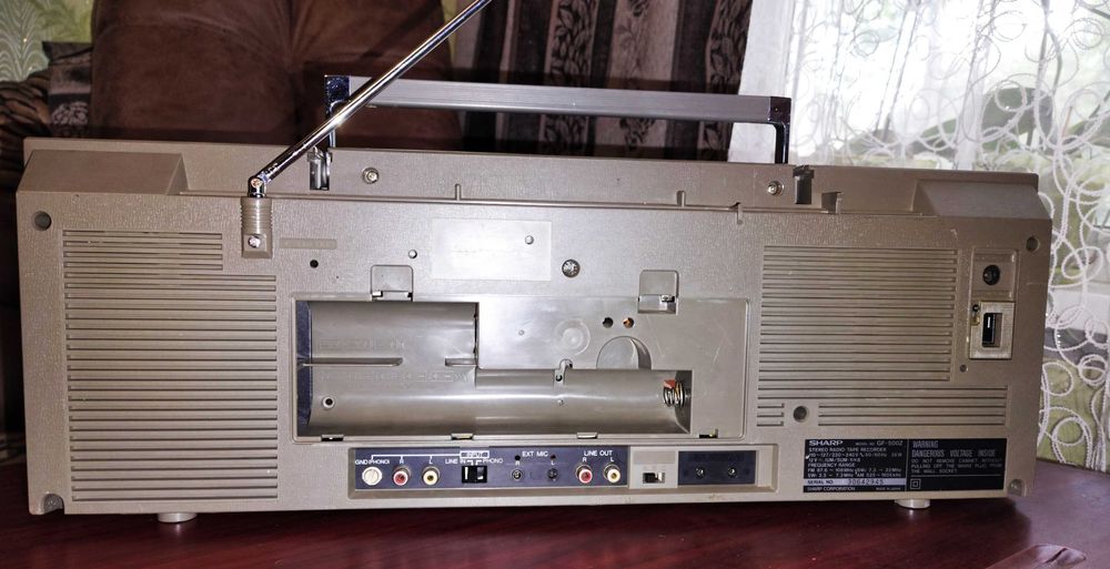 Магнітола Sharp GF-500Z (Японія). Вінтажний двокасетний бумбокс