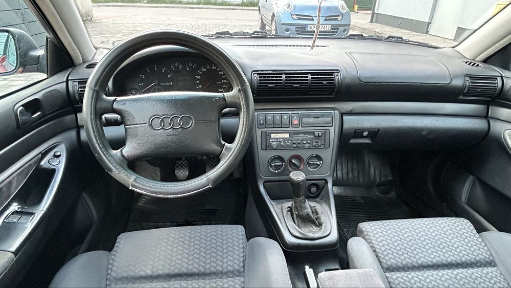 Audi A4 B5 1.6L, benzyna, Tanio