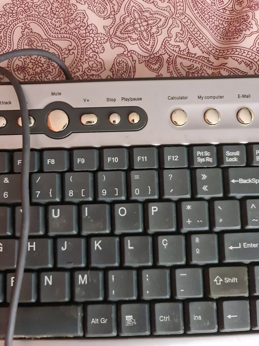 Teclado computador64552768928770123