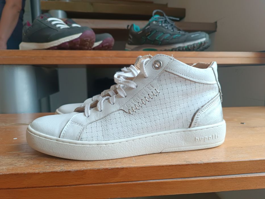 Кросівки Bugatti
