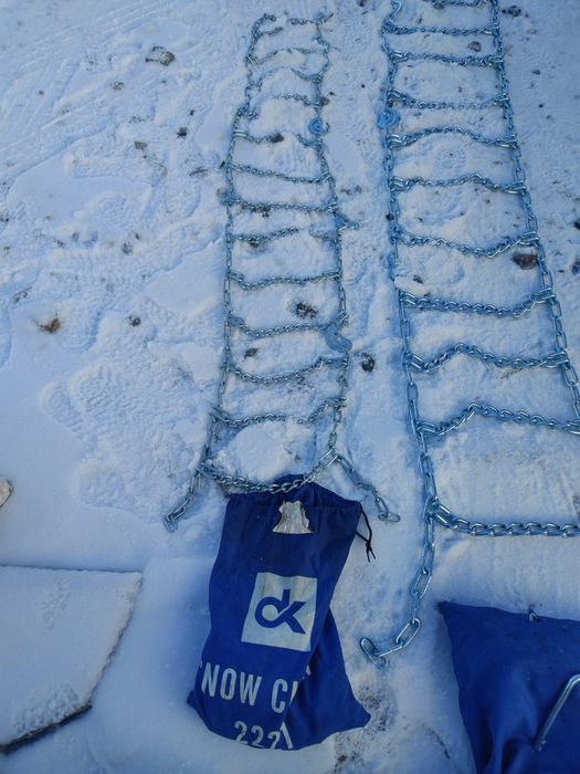 Ланцюги на колеса уаз . газ 66  зіл 131 джипи фура