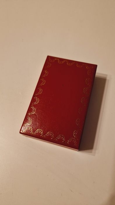 Isqueiro Cartier em folha de ouro