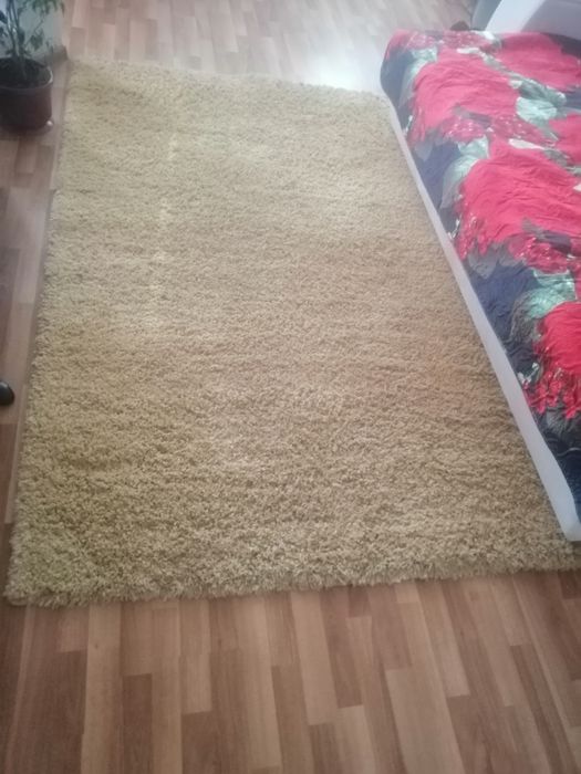 Продаю килим травка, бежевий
