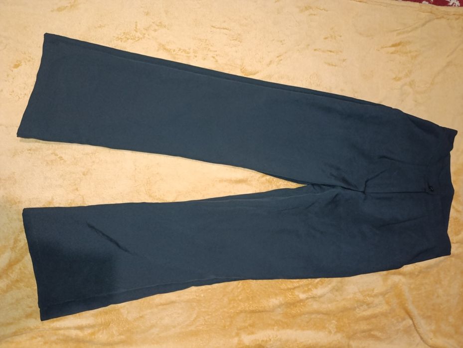 Продам жіночі, класичні штани.