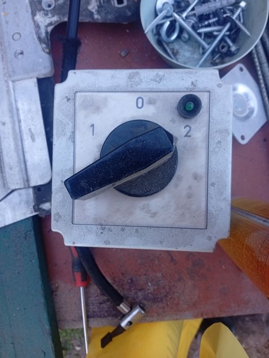 Włącznik krzyżowy