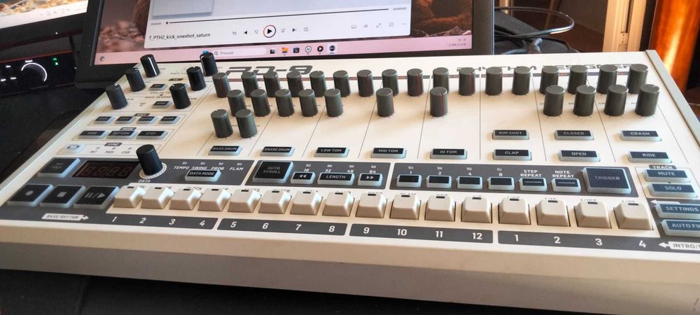 Behringer rd 9 (com garantia)