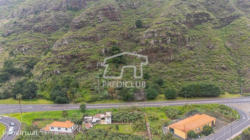 Terreno 1381 m2 com uma parte Urbana - Ribeira Brava