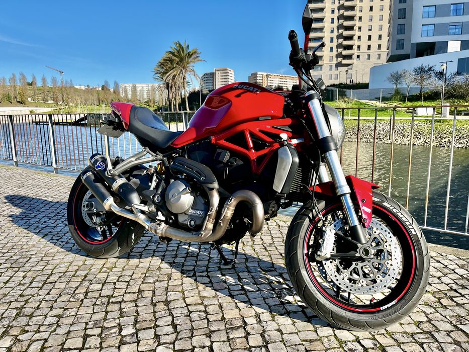 Ducati Monster 821 Red 2018