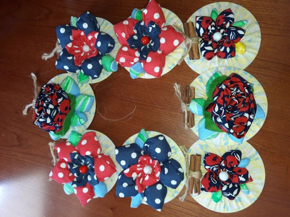 Grinaldas de porta decorativas