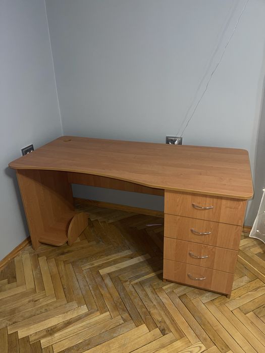 Шкільний/ офісний стіл