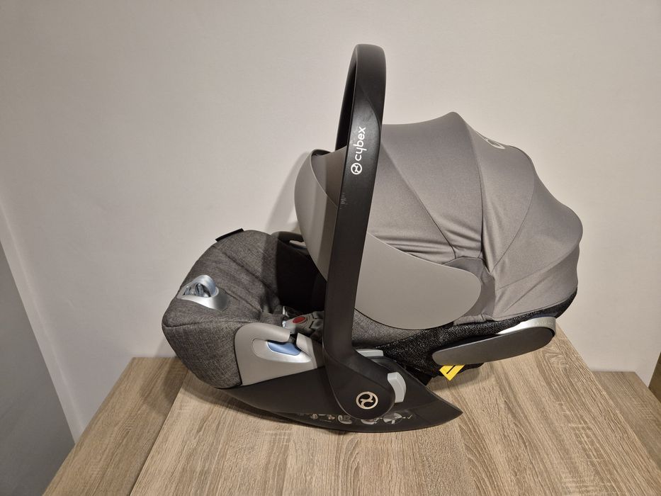 Cybex CLOUD Z i-SIZE  fotelik / nosidełko