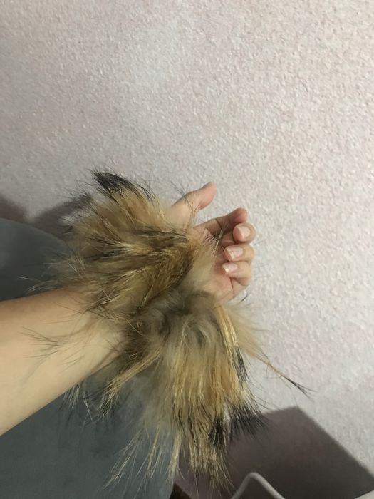 Punhos pêlo natural