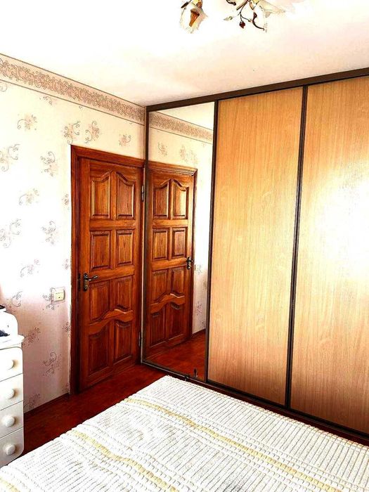 | Продаж 4-кімнатної квартири в затишному районі + Гараж