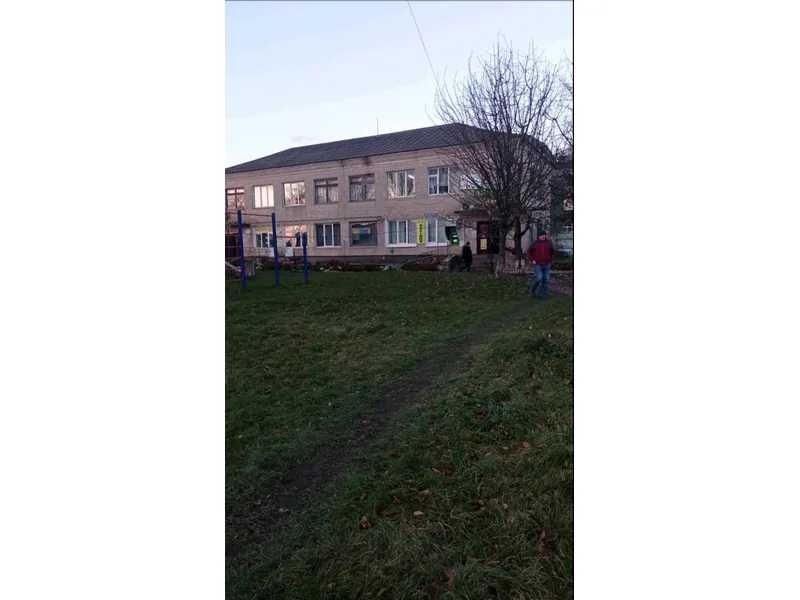ПРОДАЖ - Приміщення відділення банку, площею 24,5 кв.м. смт. Мар'янівка