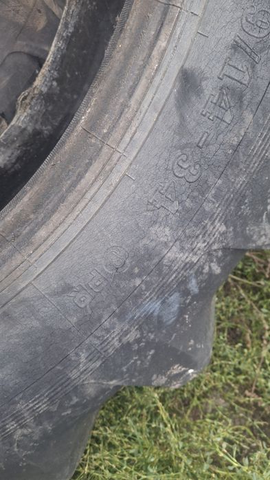 Opony 16.9 r 34 sprzedam