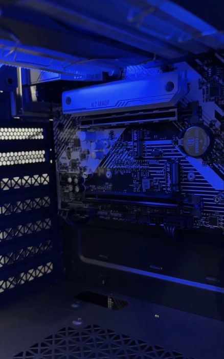 Komputer stacjonarny AMD Ryzen 9 7950X | 64 GB DDR5 | 4 TB NVMe | B650M
