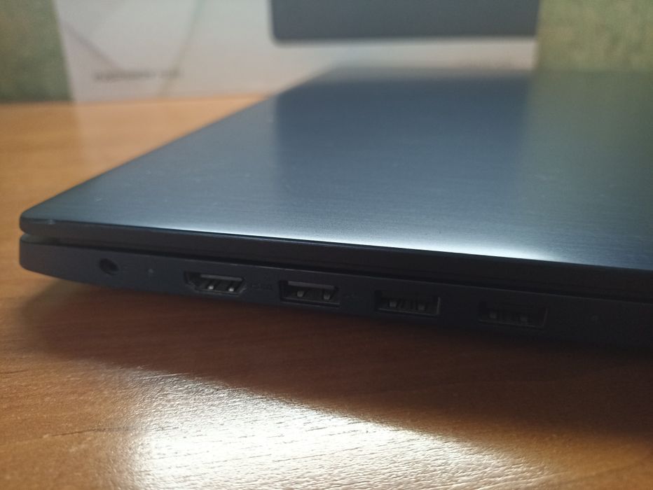 Lenovo ideapad 3 15IIL05 i5-1035g1 8gb ram 1tb hdd 15.6 abyss blue