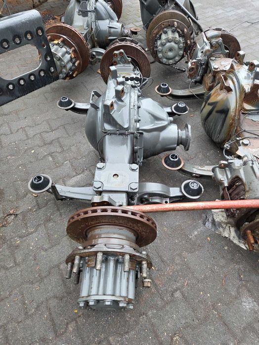 most tylny Mercedes Actros mp4 r440-13 2,533