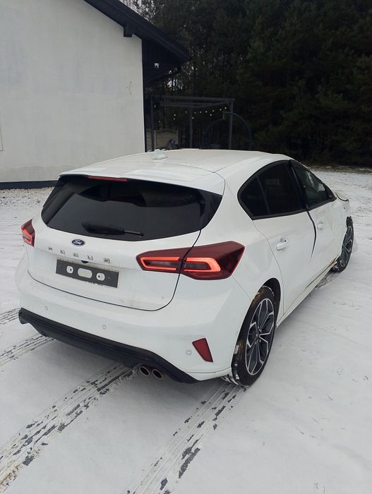 Ford Focus 24r mały przebieg societa