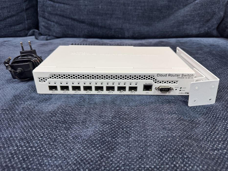 MikroTik CRS309-1G-8S+IN 8×SFP+ 10G