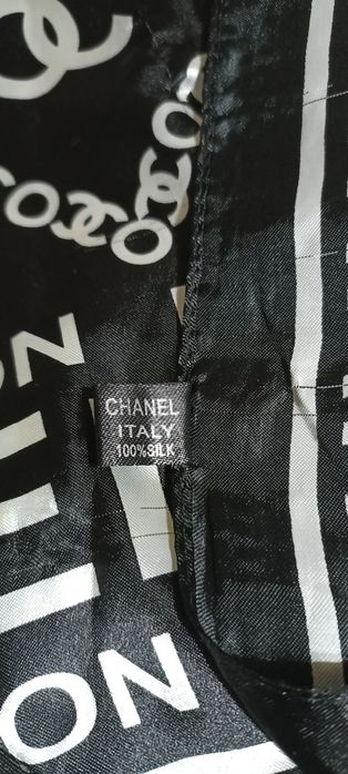 Jedwabny szal Chanel
