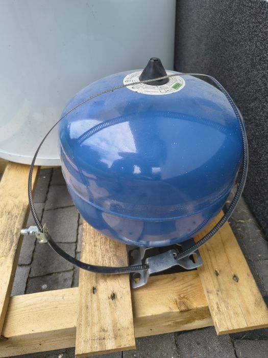 Reflex naczynie wzbiorcze 12 l używane