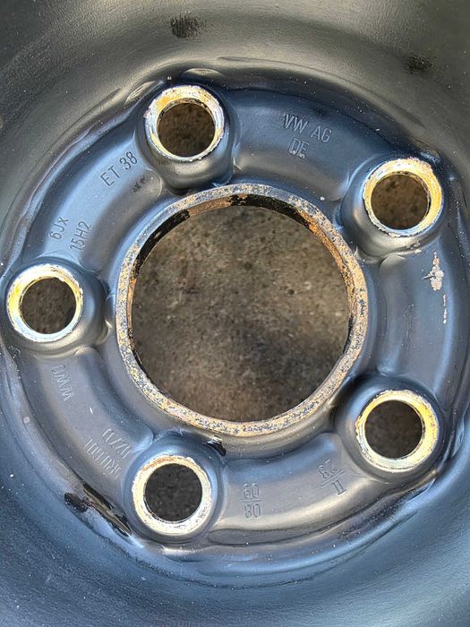 Oryginalne felgi stalowe VW 15" 5x100x57,1 ET 38 Golf IV Skoda Fabia