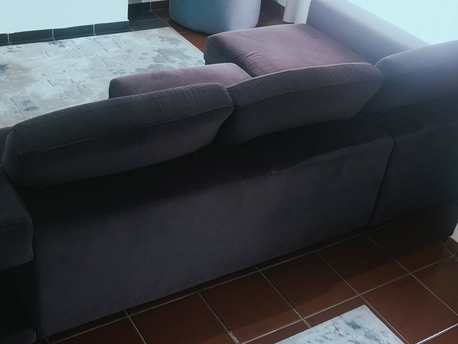 Sofá Chaise Longue + 2 Puffs - tecido lavável
