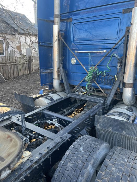 Volvo VNL 670 тягач грузовик вольво