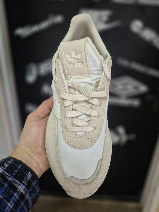 Жіночі кросівки Adidas Retropy F2(Оригінал)38-23,5 і 38,5-24см