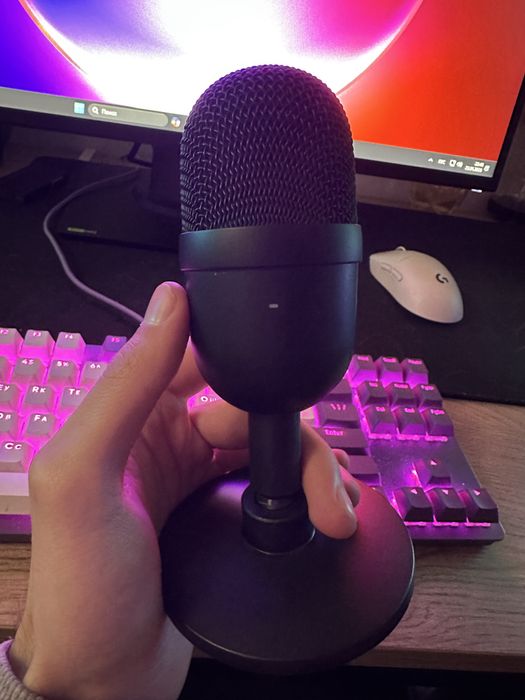 Микрофон Razer seiren mini
