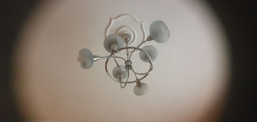 Продам люстры ,в хорошем состоянии