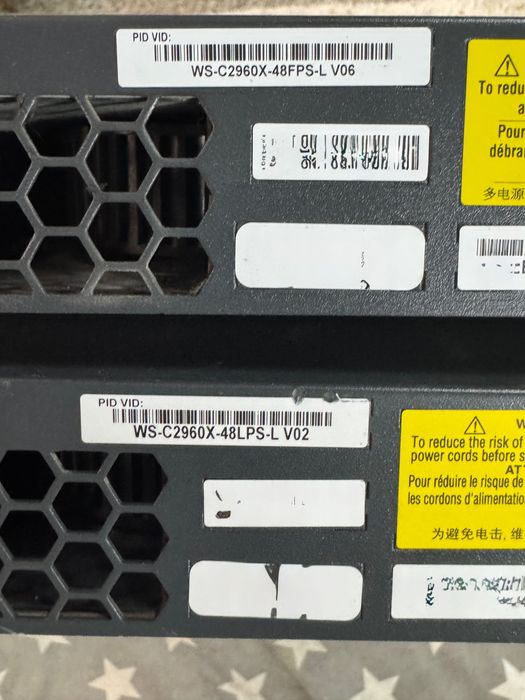 2x Cisco Catalyst 2960-x 48P PoE+ - ligados em stack