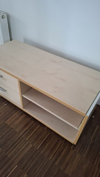 Drewniana szafka RTV Gautier