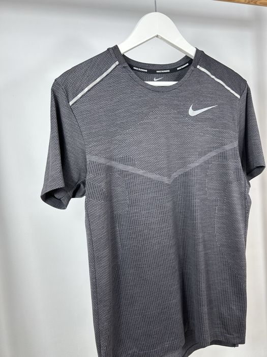 Nike Running Dri Fit Gray шикарна футболка для спорту чи бігу Розмір S