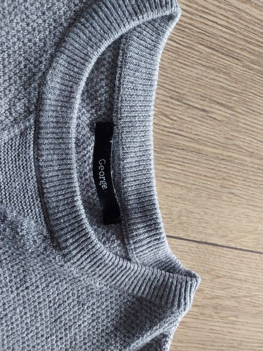 Sweterek George 122-128