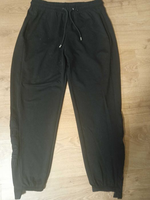 Продам женские спортивные штаны