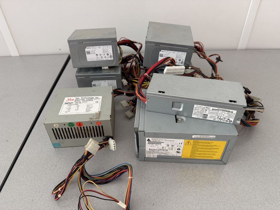 Selling Various Computer Equipment447314061668526081