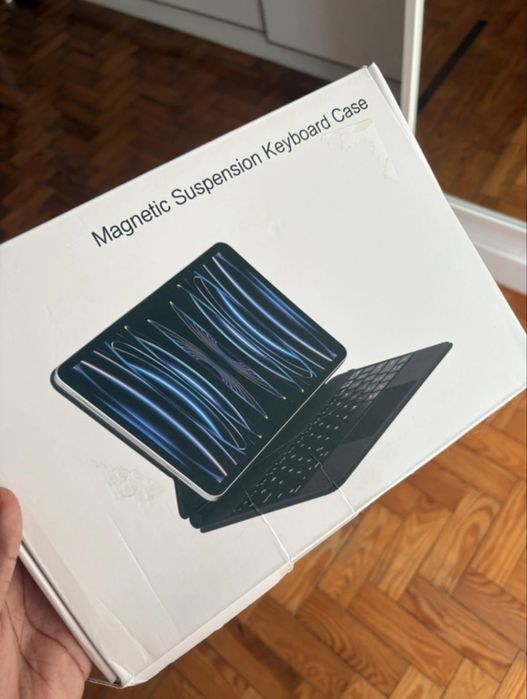 Keyboard + Capa magnética para Ipad Air 5 10.9 2022 Branco