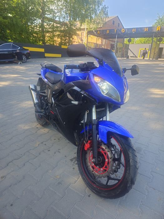Viper V250F-2  | 4500 км | На документах | Стан сів і поїхав.