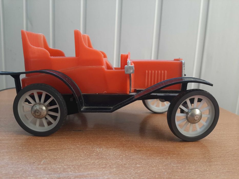 Машинка дитяча ретро,в колекцію.