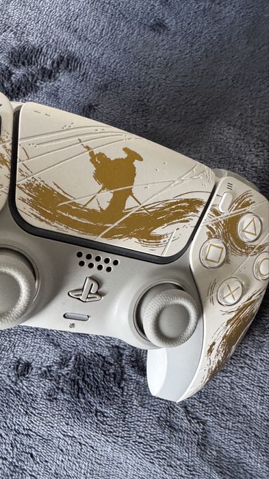 PlayStation 5 slim blu-ray  1TB Ghost of Yōtei Limited Edition