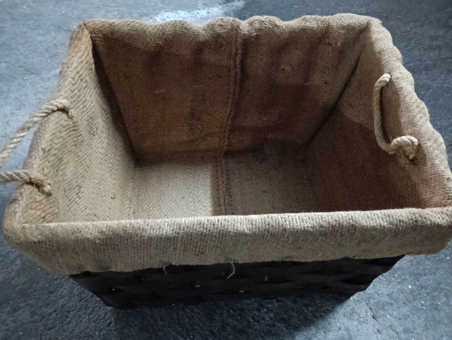 Cesta  em verguinha, forrada