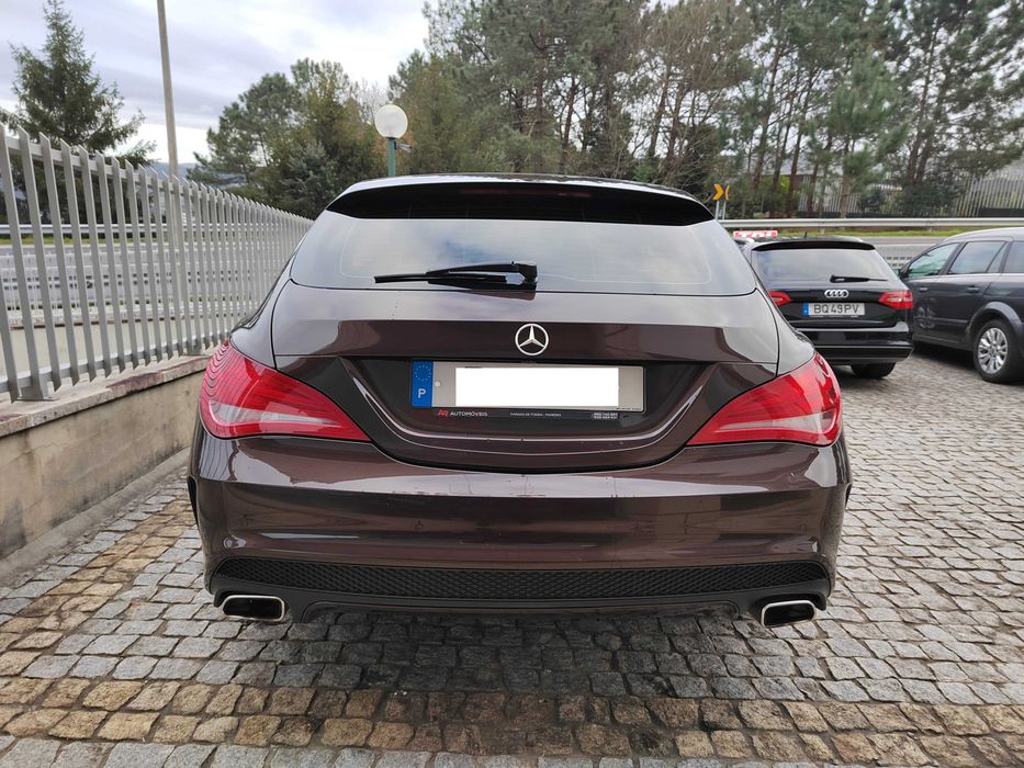 Mercedes-Benz CLA 200 AMG (Manual)