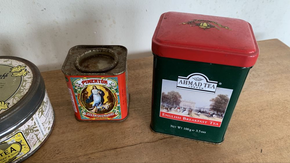Latas antigas de colecção