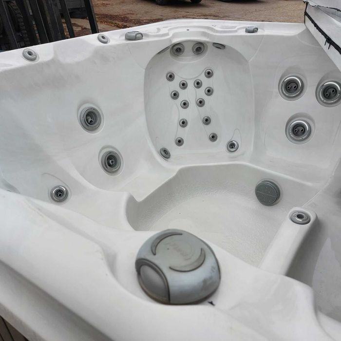 Jacuzzi Używane elektryczne sprawne Balia wodna Transport Wanna Hydro