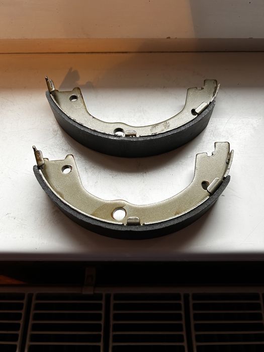 Нові колодки гальмівні Ferodo