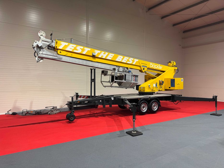 Dźwig dekarski Böcker ahk 30/1600 z kosz żuraw ciesielski