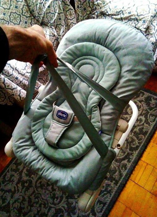 Кресло качалка Chicco Hoopla