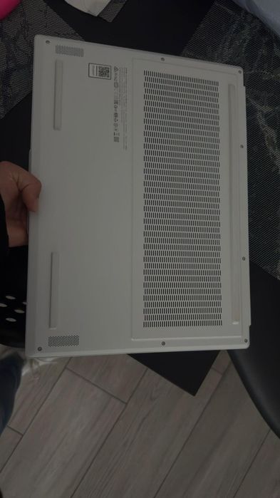 Portátil Gaming Legion 7 16IAX10 OLED 16''RTX 5060